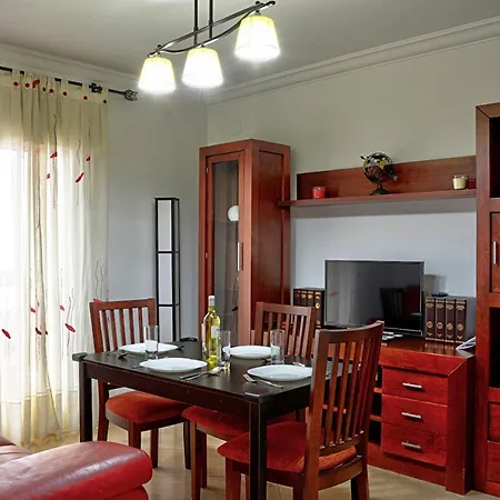 Checkinn - Apartamento De 3 Dormitorios En Triana