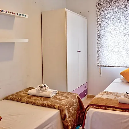 Апартаменты Checkinn - Apartamento De 3 Dormitorios En Triana
