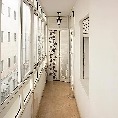 Checkinn - Apartamento De 3 Dormitorios En Triana Севилья
