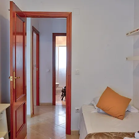 Checkinn - Apartamento De 3 Dormitorios En Triana Севилья