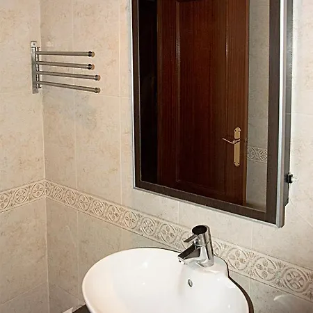 Checkinn - Apartamento De 3 Dormitorios En Triana *